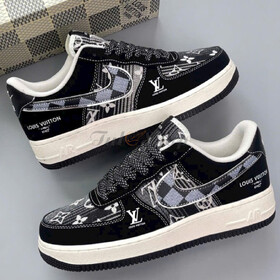 Nike Air Force 1 LV Black