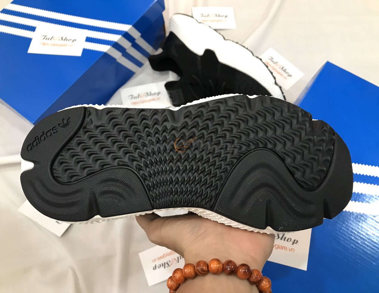 Adidas Prophere Đen Trắng Nam, Nữ