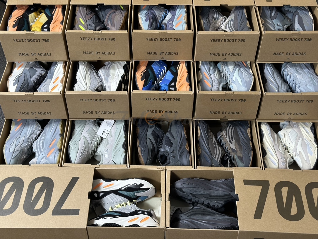 Yeezy 700
