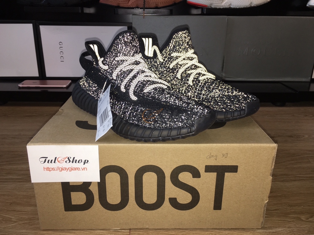 yeezy boost 350 shoe box