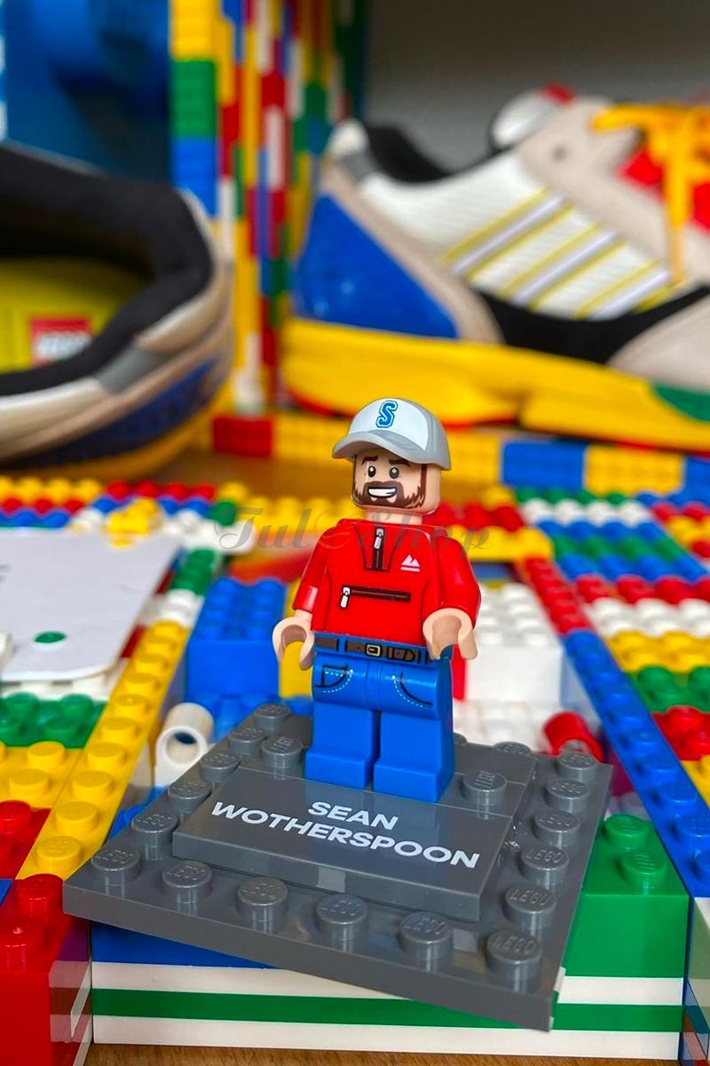 Bộ sưu tập giày độc đáo kết hợp thương hiệu Adidas & LEGO