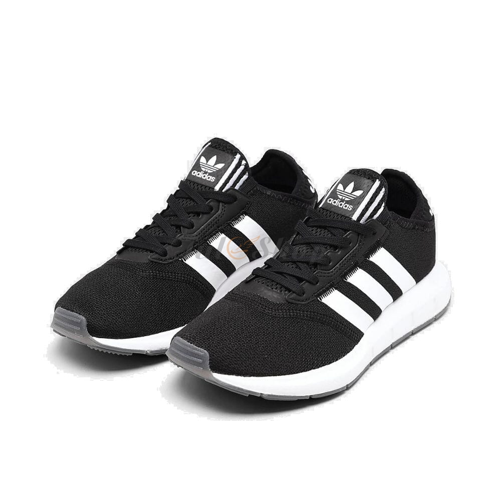 Giày Adidas Swift Run là kết tinh của dòng sneaker chạy bộ
