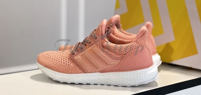 Giày Adidas Ultra Boost Clima có bao nhiêu màu? Giá bao nhiêu?