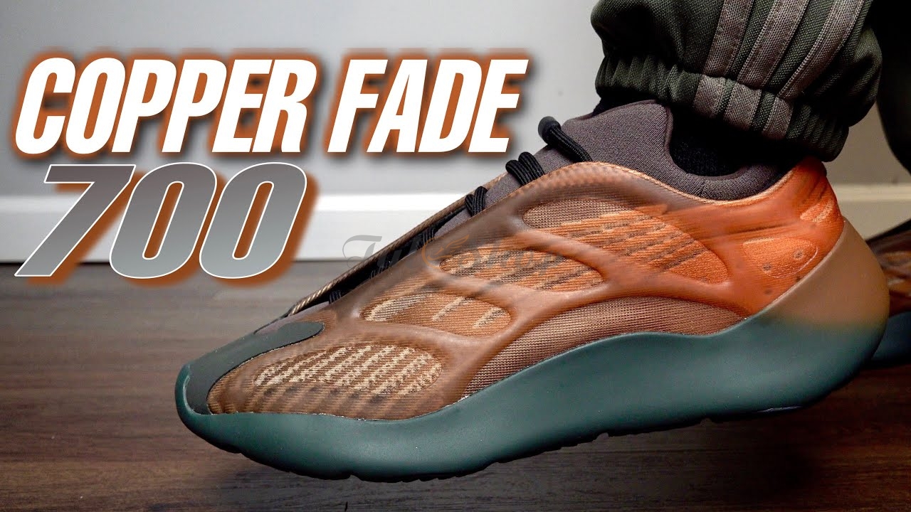 Giày Yeezy 700 V3 Copper Fade đã mở bán có gì đặc biệt?