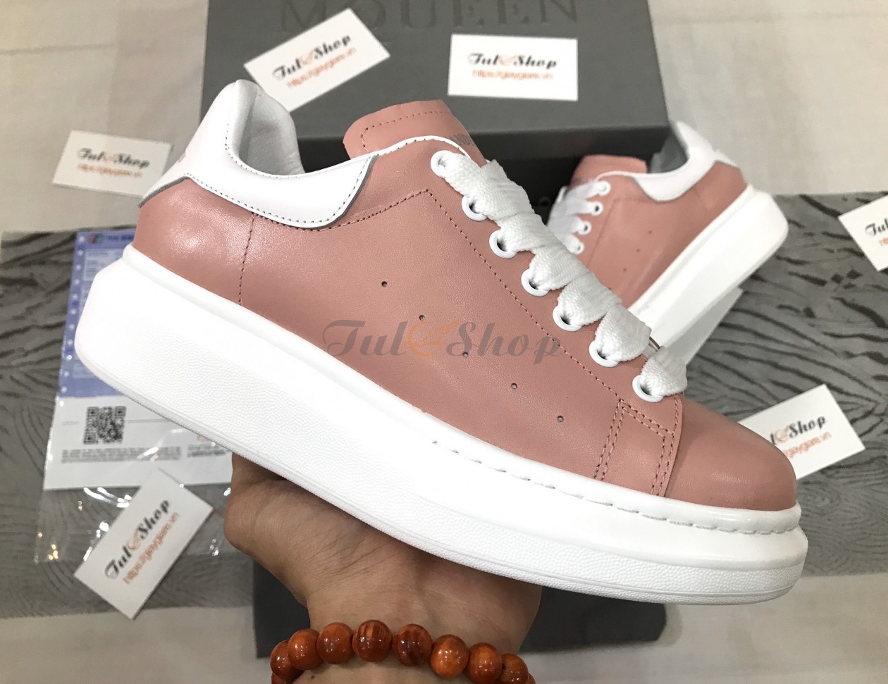 Mcqueen Hồng Trắng Nữ 1:1