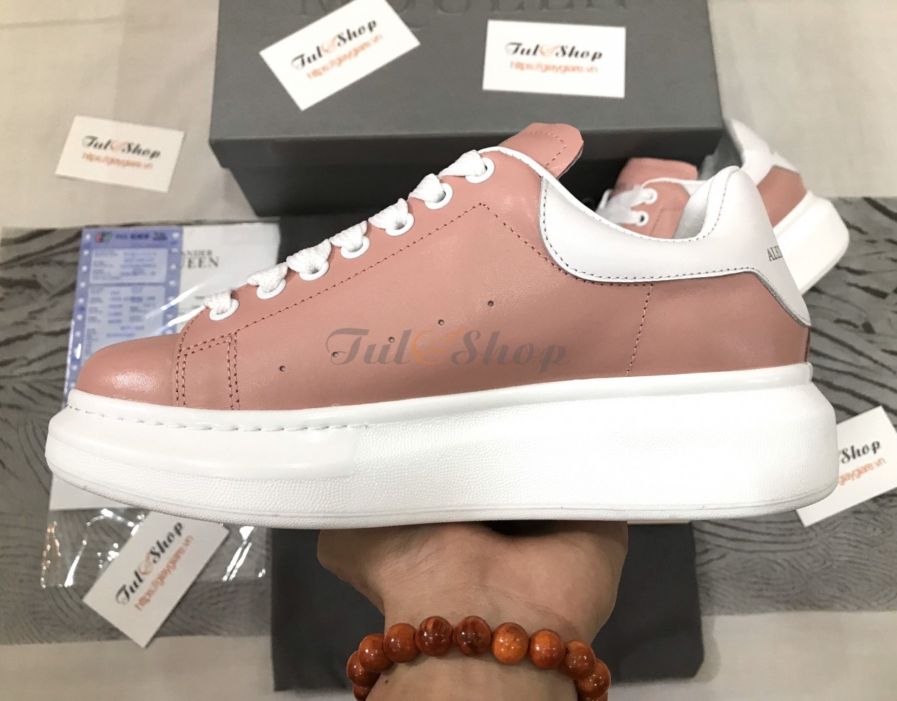 Mcqueen Hồng Trắng Nữ 1:1