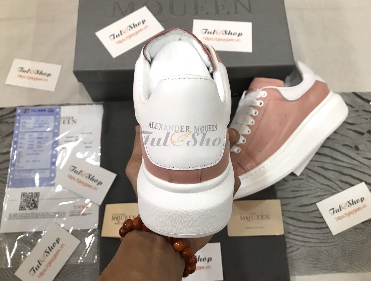 Mcqueen Hồng Trắng Nữ 1:1