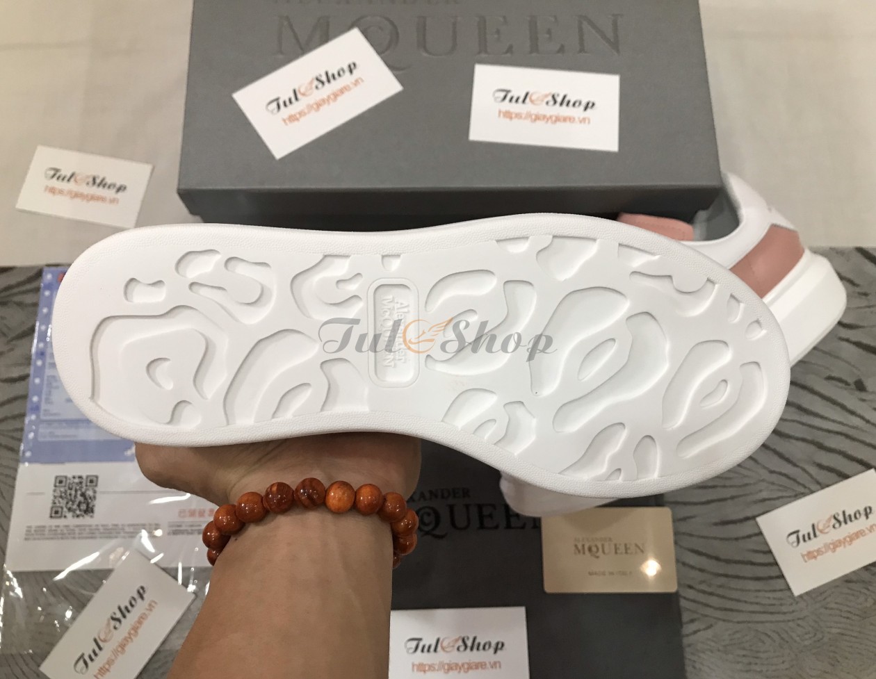 Mcqueen Hồng Trắng Nữ 1:1