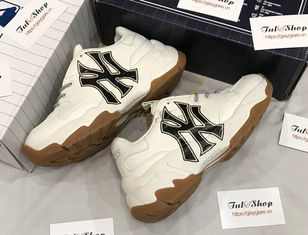 MLB New York Yankees Big Ball Chunky Embo