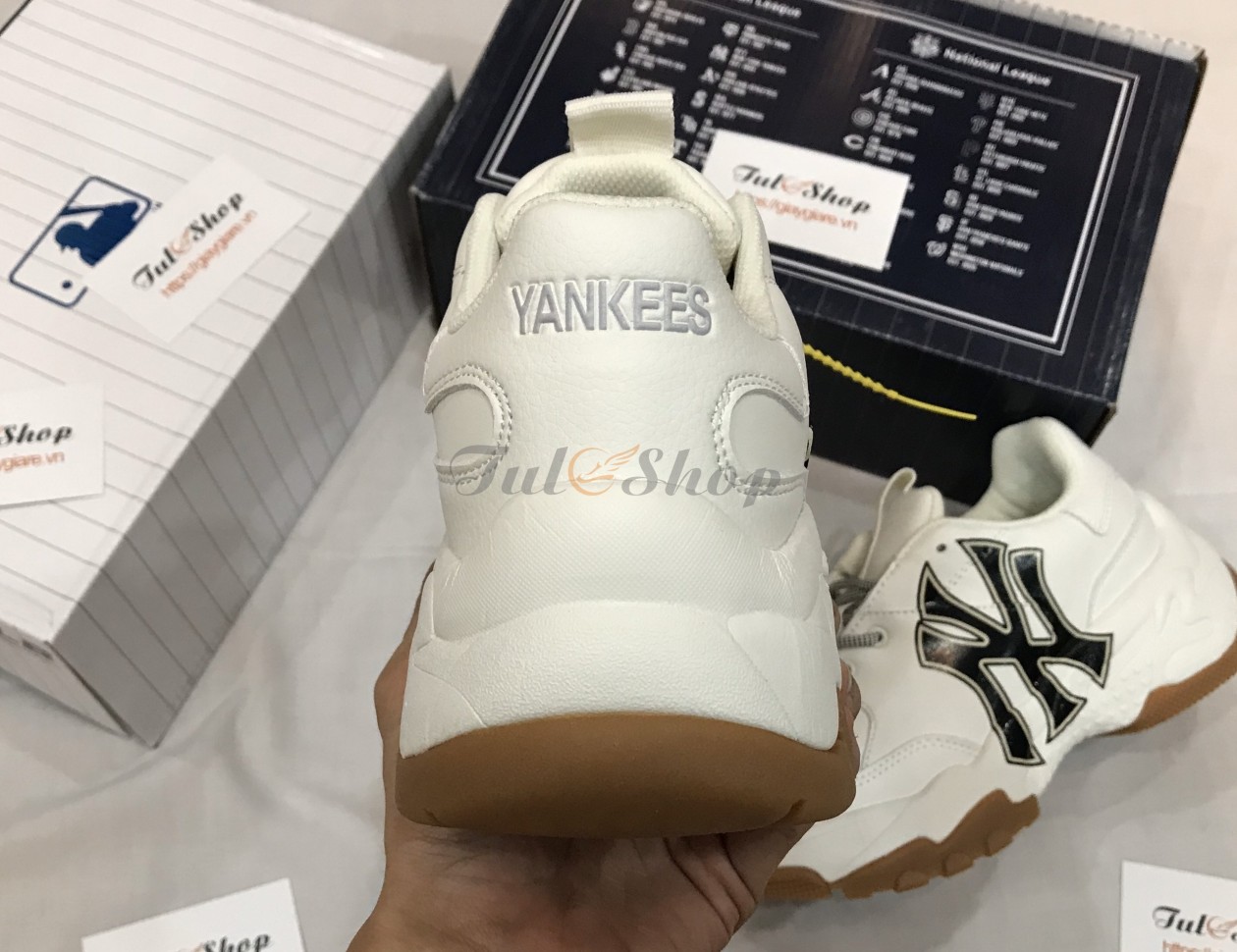 MLB New York Yankees Big Ball Chunky Embo