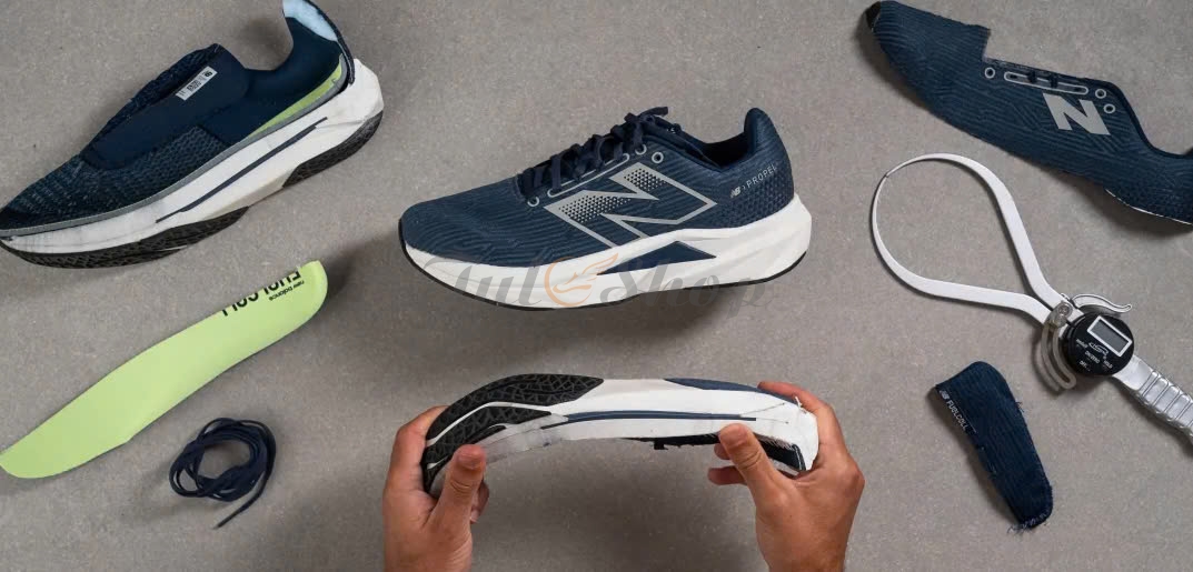 New Balance FuelCell Propel