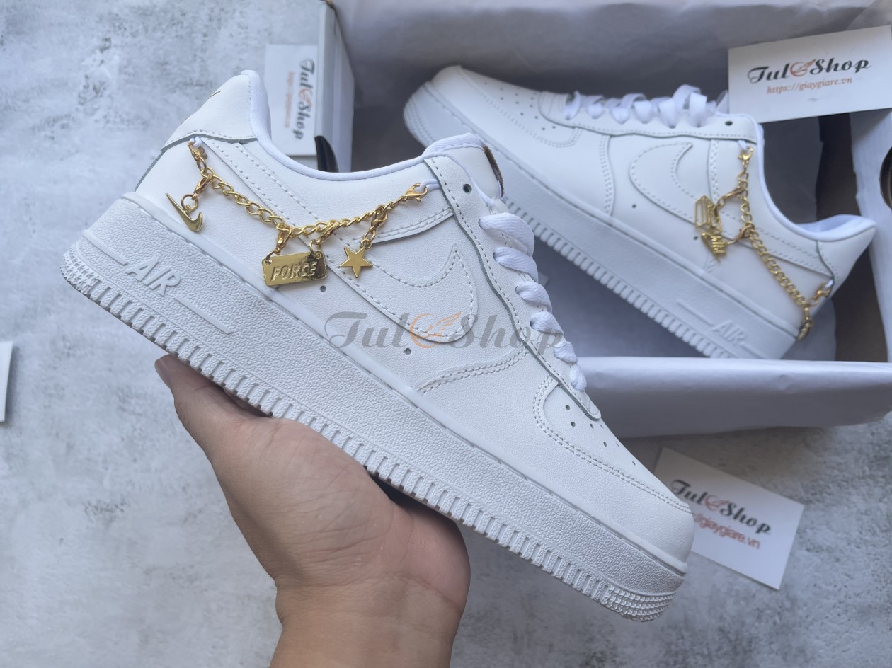 Nike Air Force 1 Low 07 LX Lucky Charm White