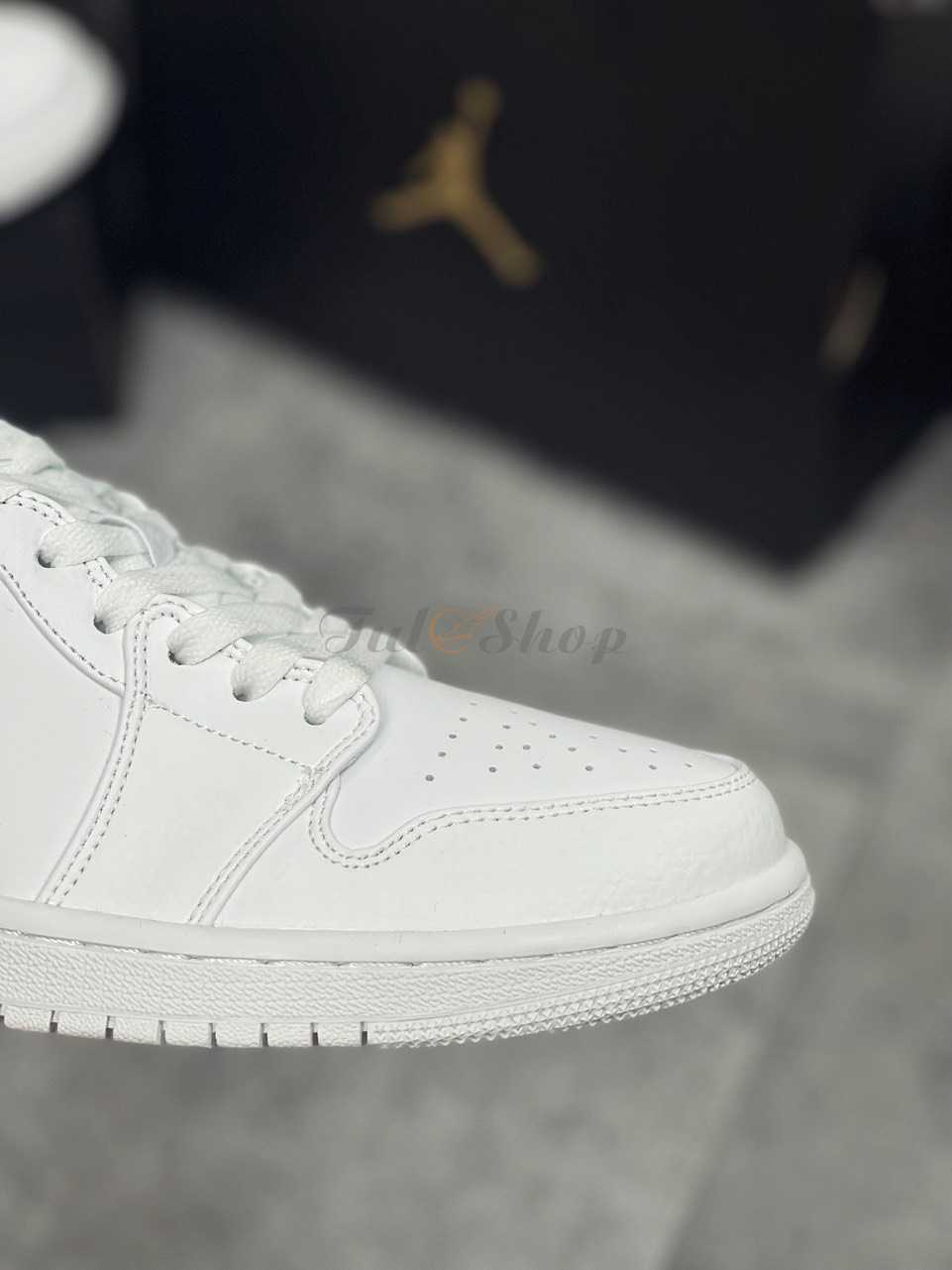 Nike Air Jordan 1 Low Triple White 1:1