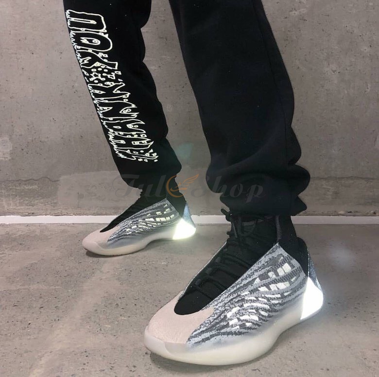 Shoes Yeezy Basketball 'Quantum' của Kanye West sắp ra mắt 2019