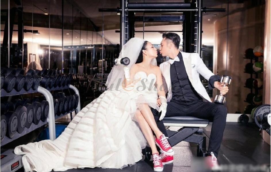 Tips chọn giày sneaker phù hợp chụp ảnh cưới đẹp cho giới trẻ