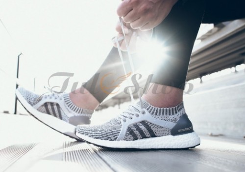 Có những lưu ý gì khi buộc dây giày Ultra Boost để đạt hiệu quả tốt nhất?
