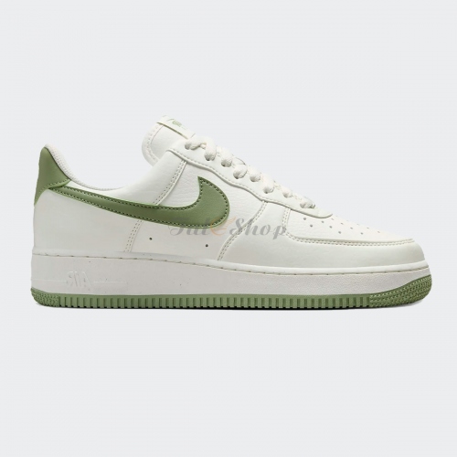 Air Force 1 Low Sail Oil Green