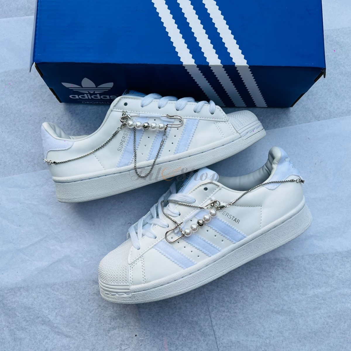 Adidas Superstar Charm Trắng Mint Dây Xích
