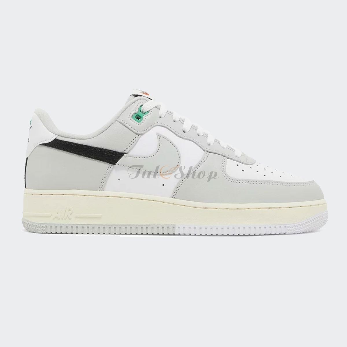Air Force 1 Low 07 LV8 Split Light Silver