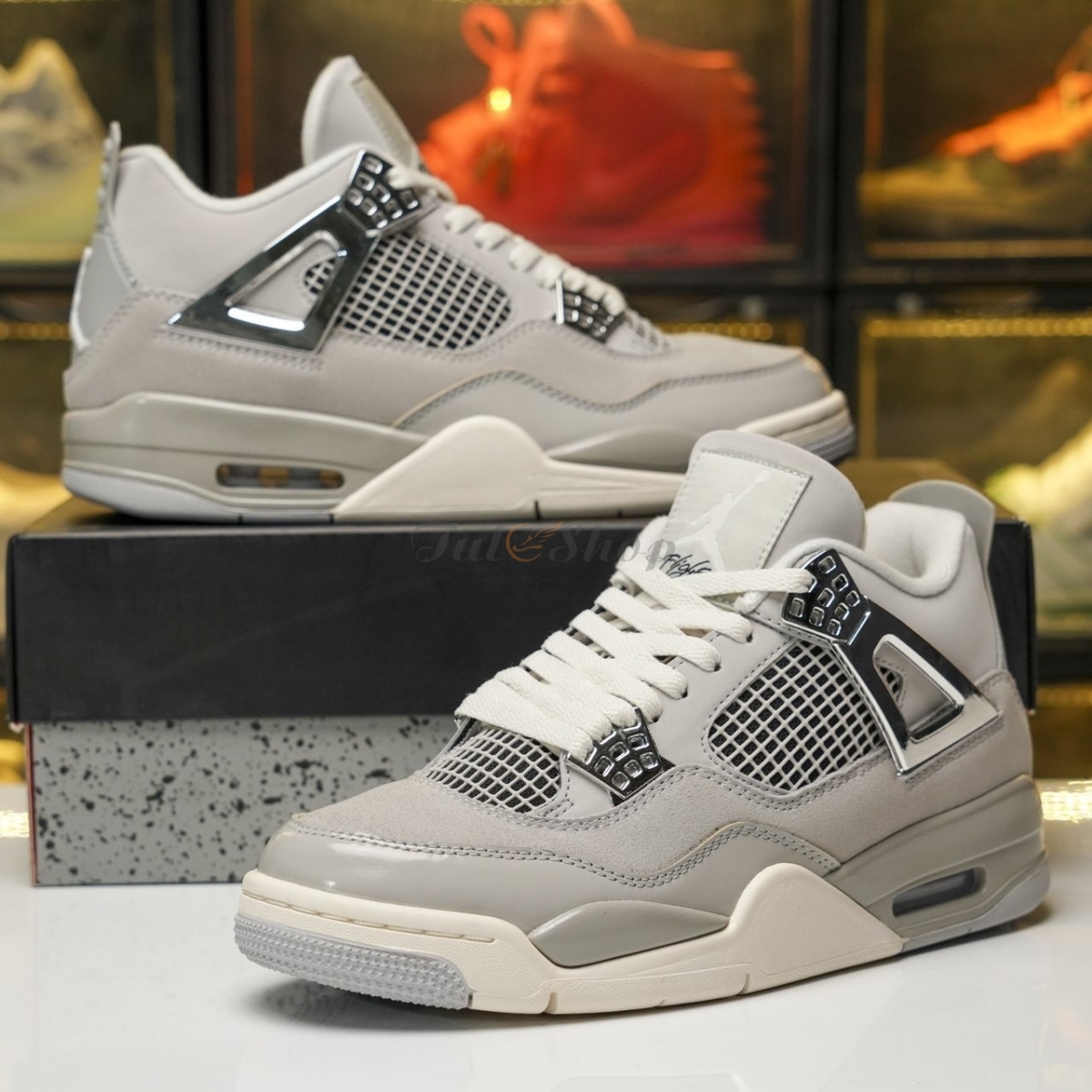 Air Jordan 4 Frozen Moments SC