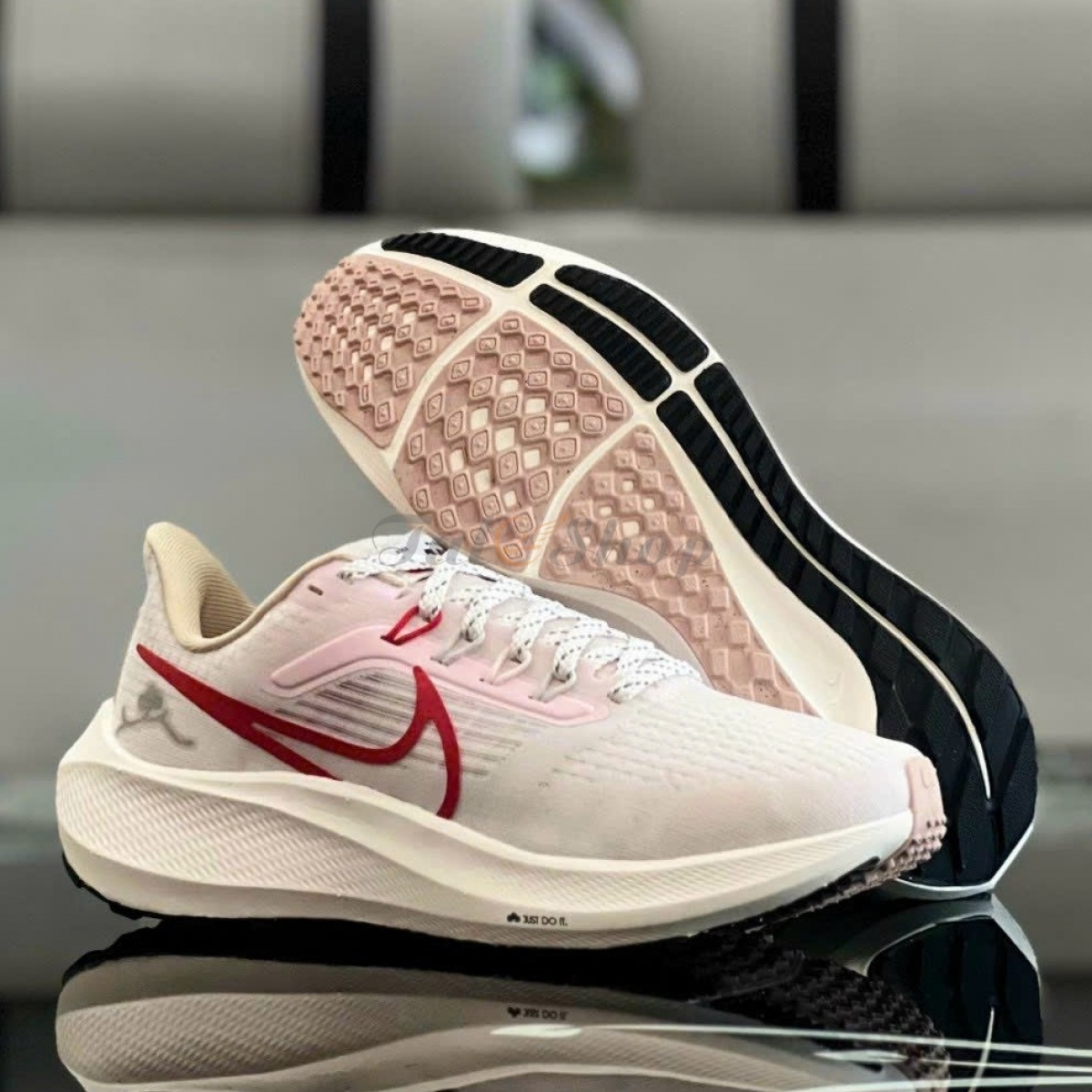 Air Zoom Pegasus 39 Sail Ivory Red