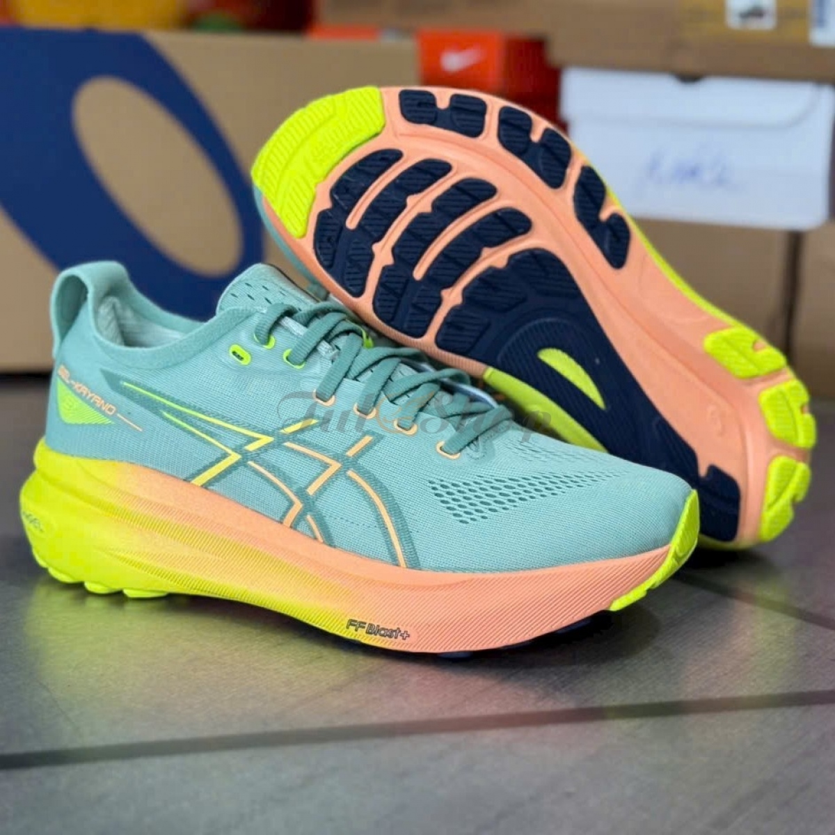 Asics Gel-Kayano 31 Paris Edition