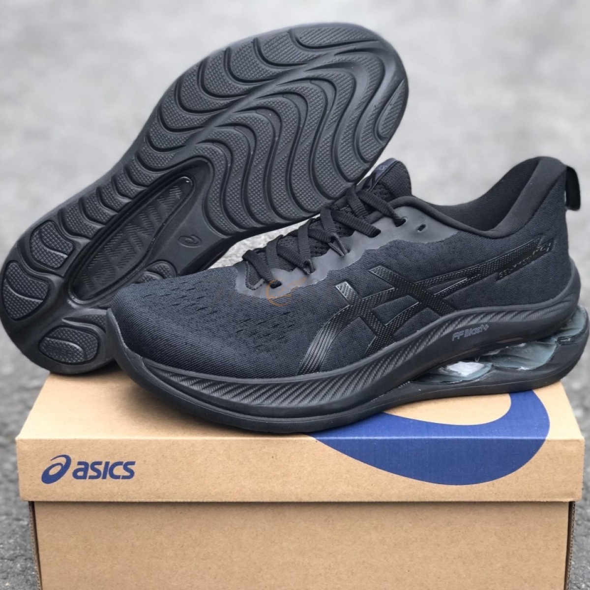 Asics Gel-Kinsei Max Black