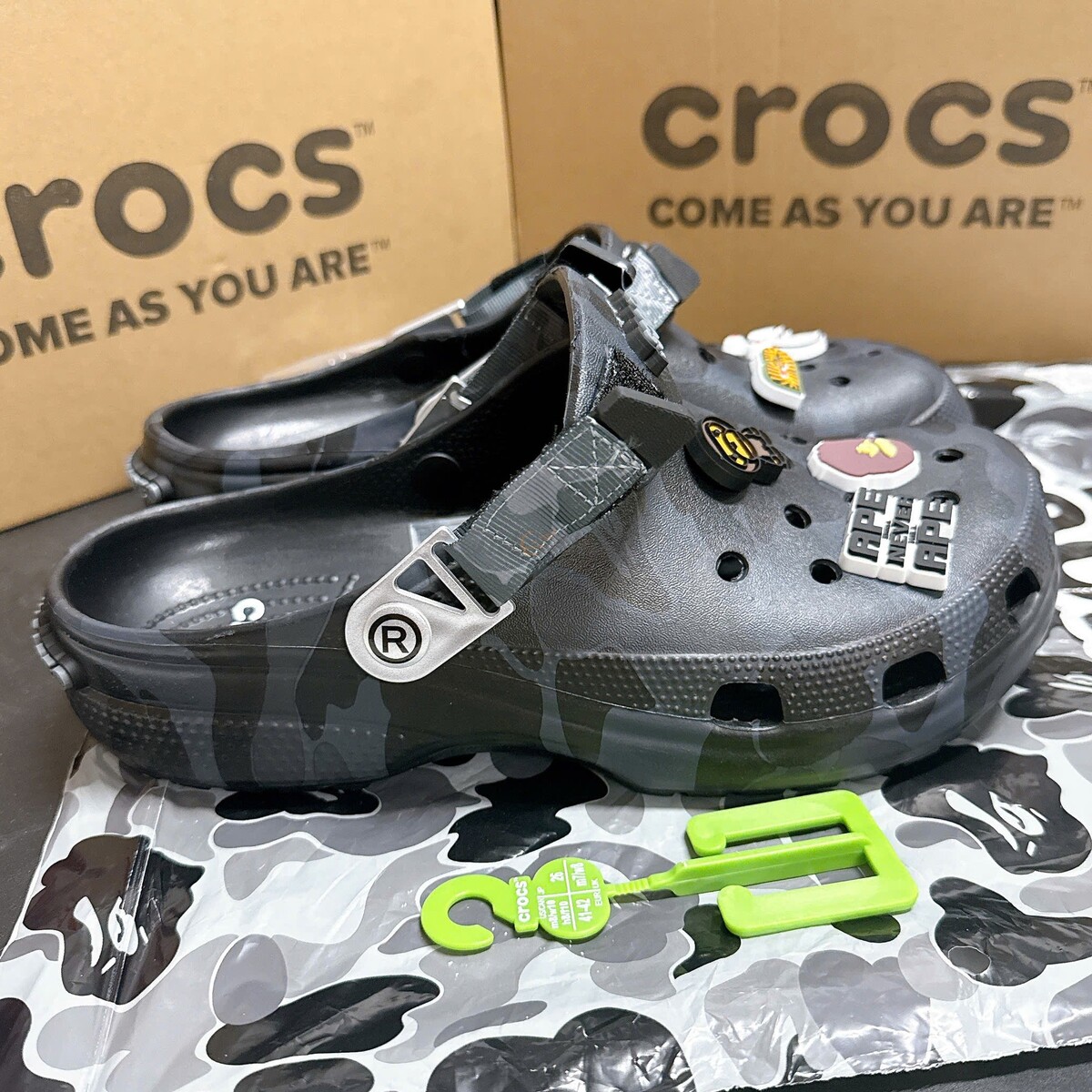 Dép Crocs Classic Clog x A Bathing Bape ABC ‘Camo Black’