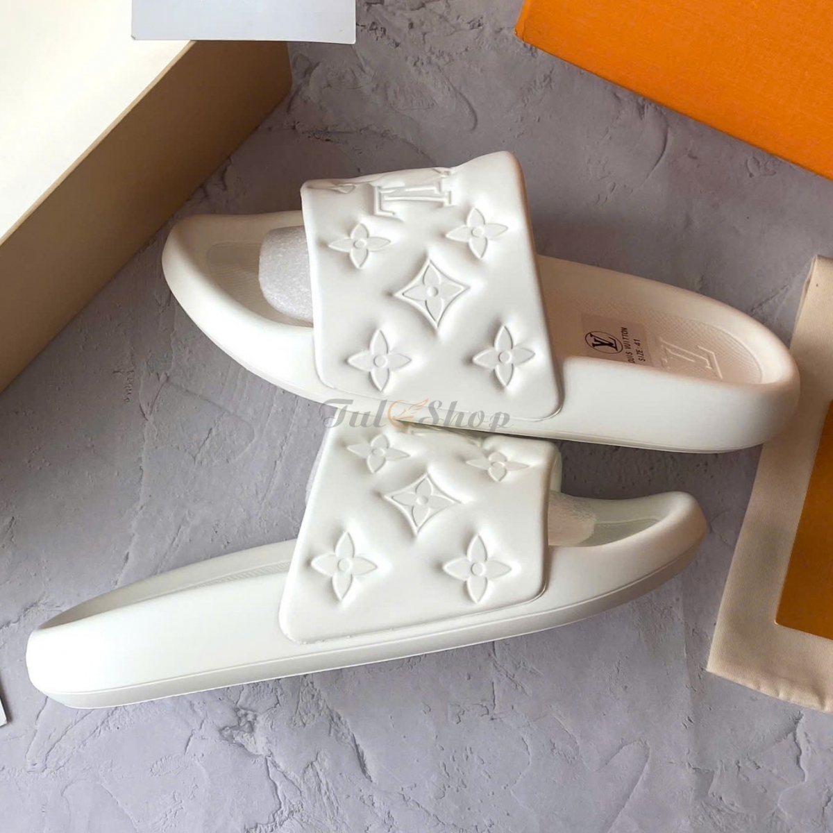 Dép LV Waterfront Mules White