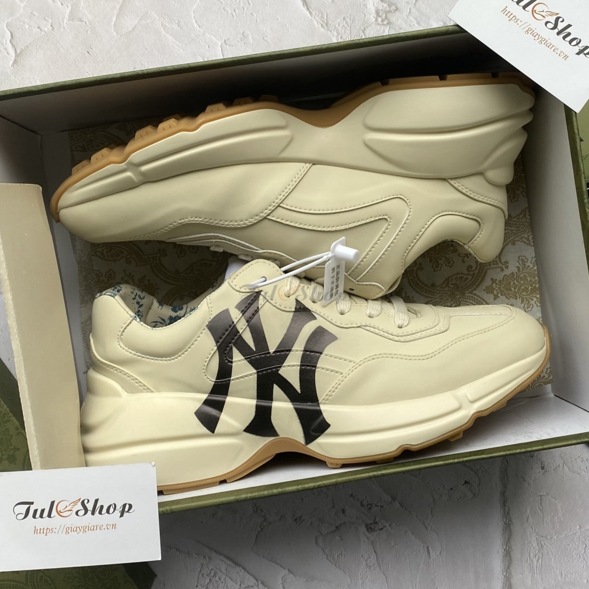 Giày Gucci Rhyton New York Yankees
