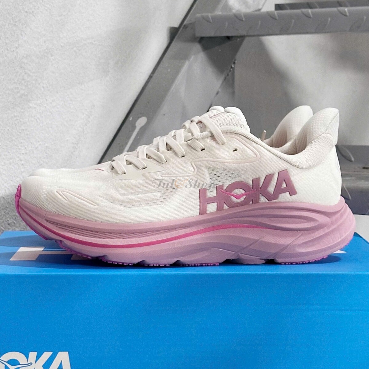 Hoka Clifton 10 Rose Cream/ Dried Rose