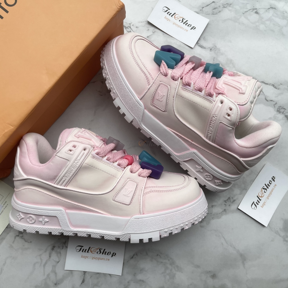 LV Charm Cloud Pink