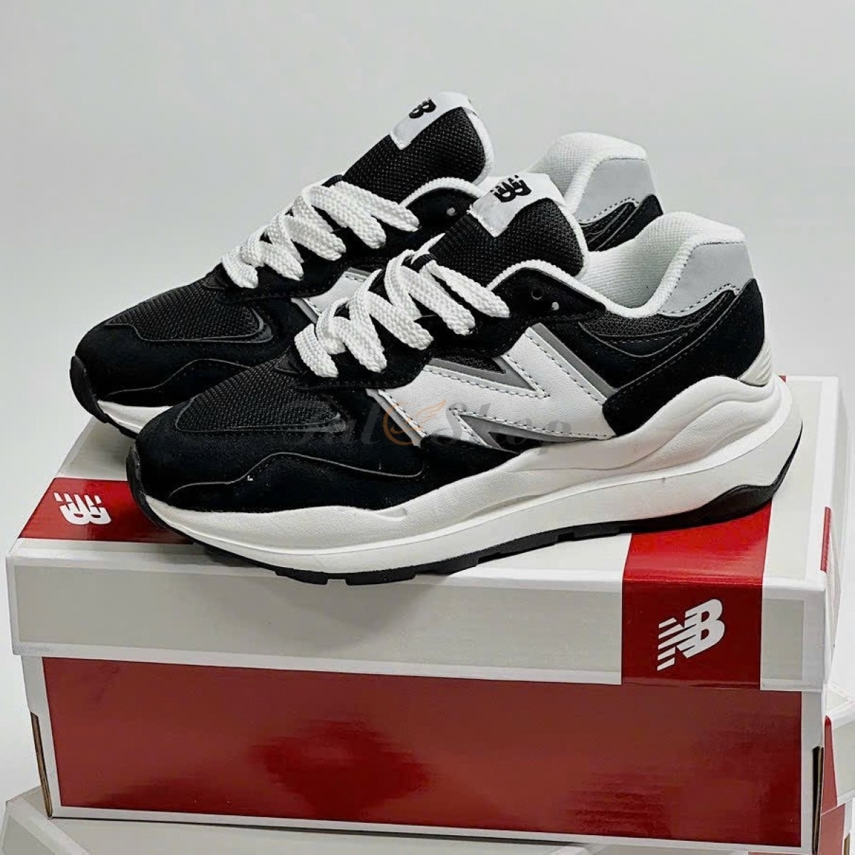 New Balance 5740 Black White