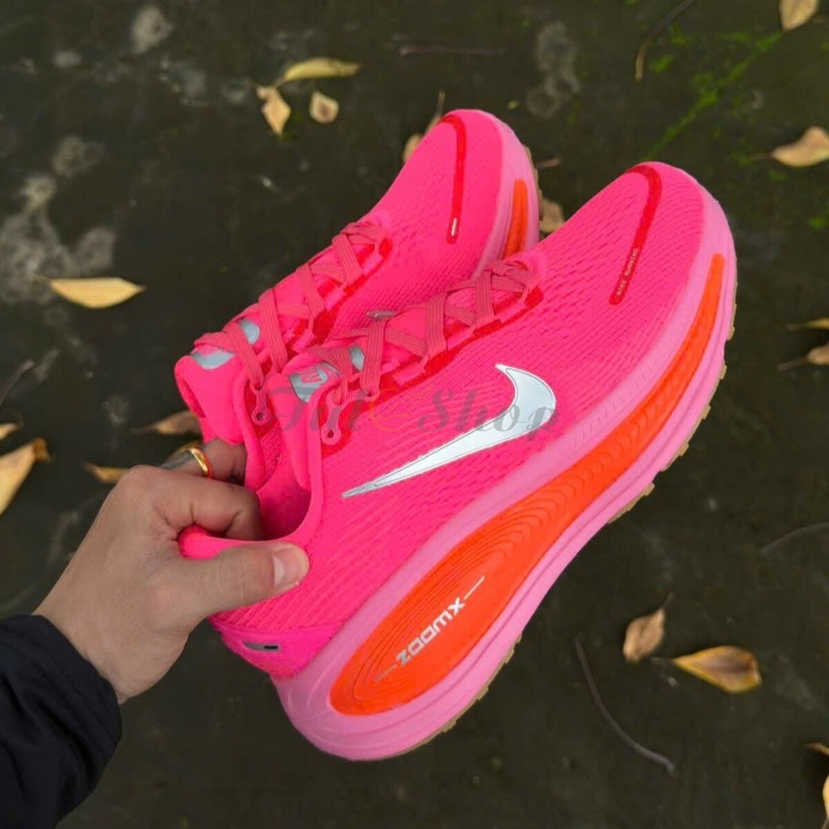 Nike Air Zoom Vomero 18 Digital Pink Hyper Orange