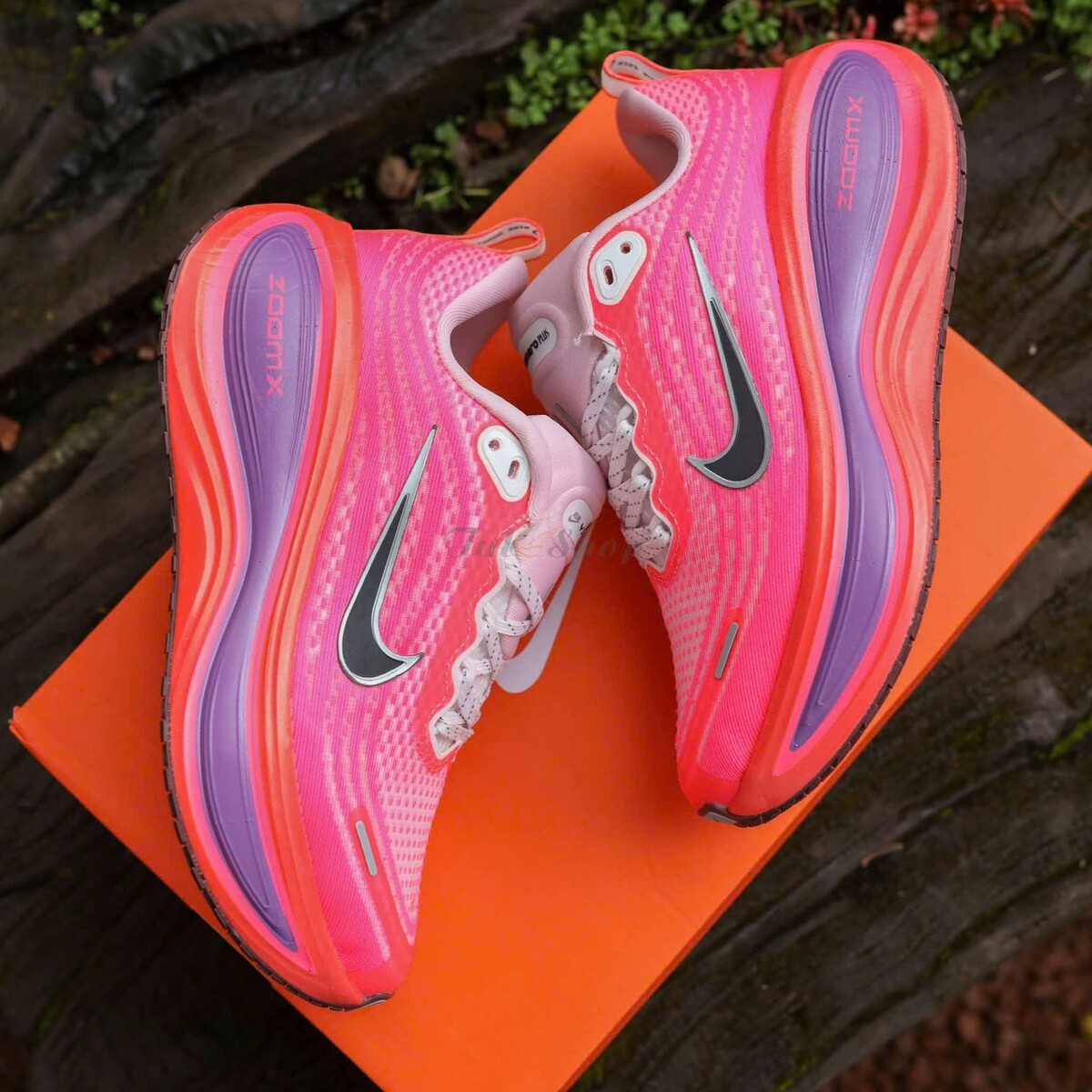 Nike Air Zoom Vomero 18 Plus Hyper Pink