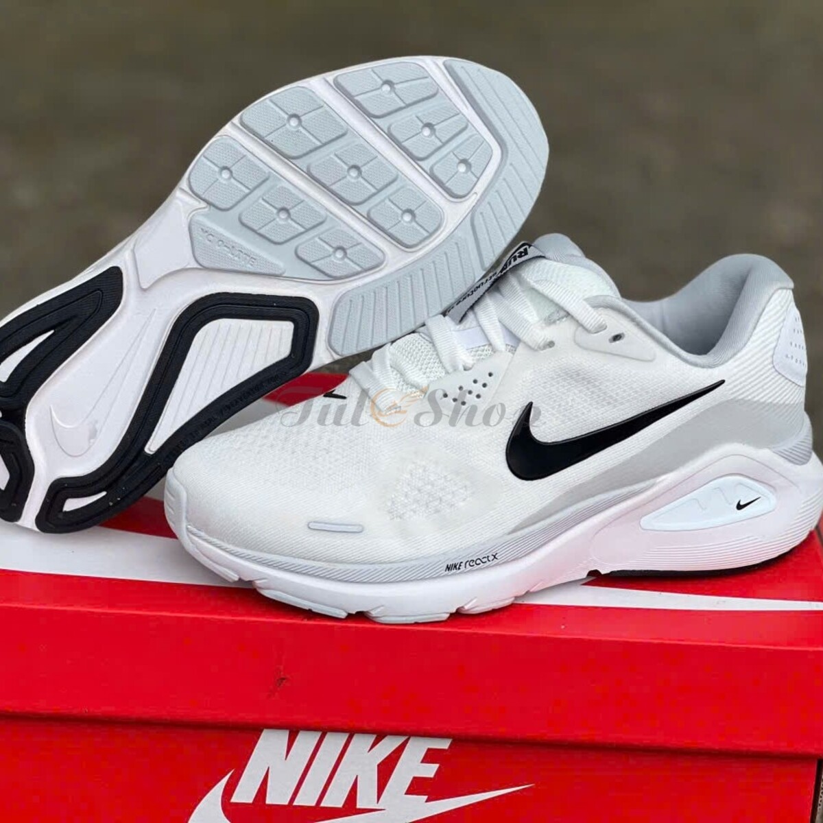 Nike Structure 26 White Pure Platinum