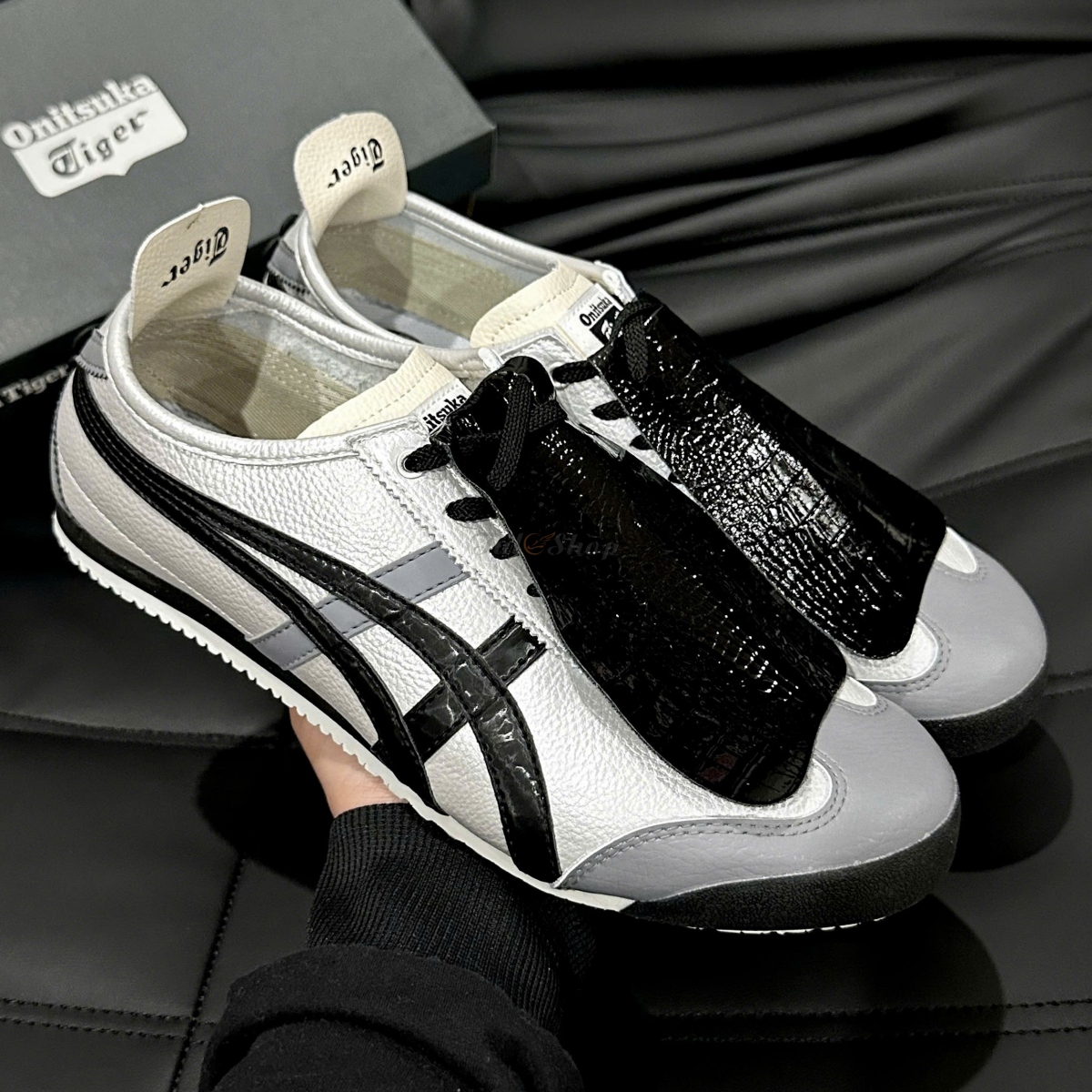 Onitsuka Tiger Mexico 66 Grey Black Flower