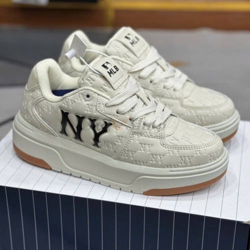 新作★男女兼用【MLB】Chunky Liner Embossed Monogram Coopers Giày Thể Thao MLB CHUNKY Liner Embo Monogram Coopers Town