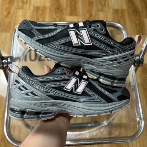 New Balance 1906R Black Pink Moon