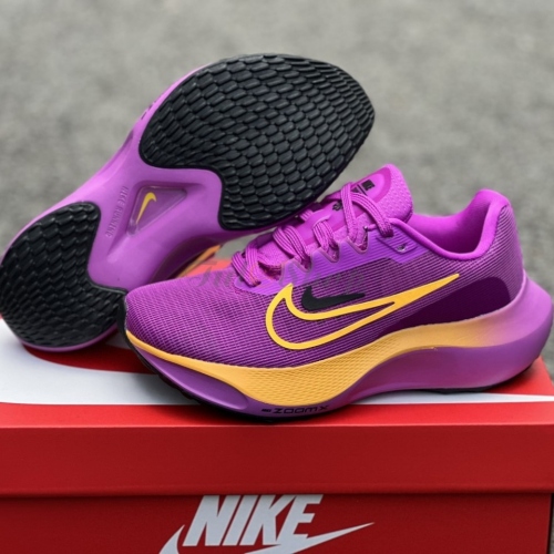 Nike Zoom Fly 5 Hyper Violet