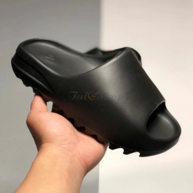 Adidas Yeezy Slide Triple Black