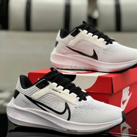 Air Zoom Pegasus 40 White