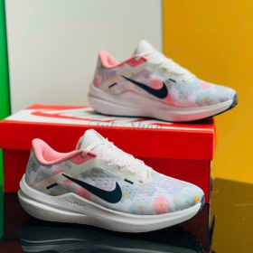 Air Zoom Winflo 10 Sakura