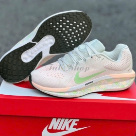 Air Zoom Winflo 11 Sail Crimson Tint