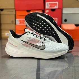 Air Zoom Winflo 9 White Black
