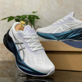 Asics Novablast 3 Platinum White/Pure Silver Unisex