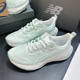 Asics Novablast 4 Pale Mint White