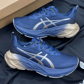 Asics Novablast 4 Platinum Blue Expanse/Champagne