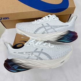 Asics Novablast 4 Platinum Real White/Pure Silver