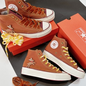 Converse Chuck 70 Hi Christmas Pack Brown